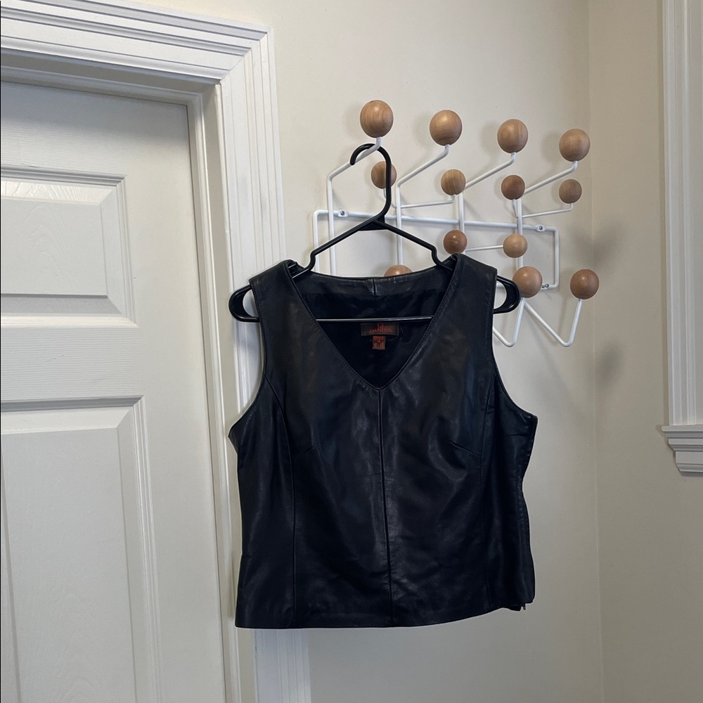 Danier - Classic Leather Sleeveless Top - Black - 12